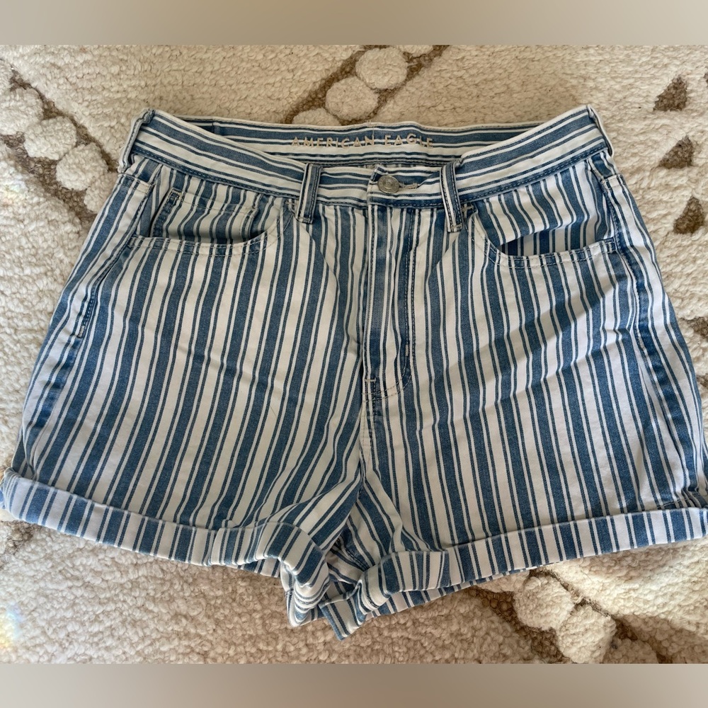 American Eagle shorts, size 6